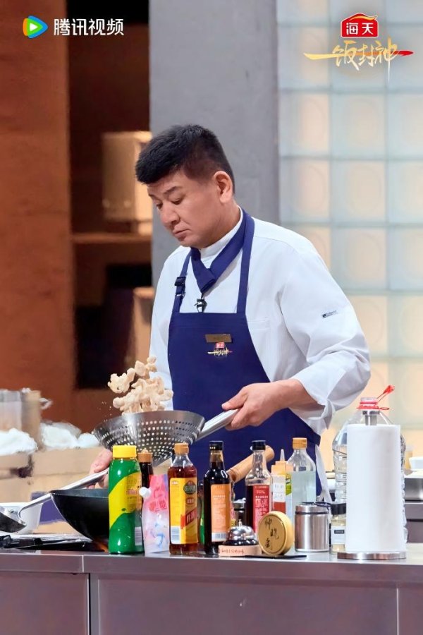 亦丰策略 独家专访｜“一饭封神”之后的帅大厨