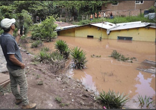 美牛股 强降雨已造成洪都拉斯16人死亡 超34000人受灾